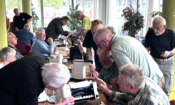 Repair Café zaterdag open, óók voor kledingreparaties