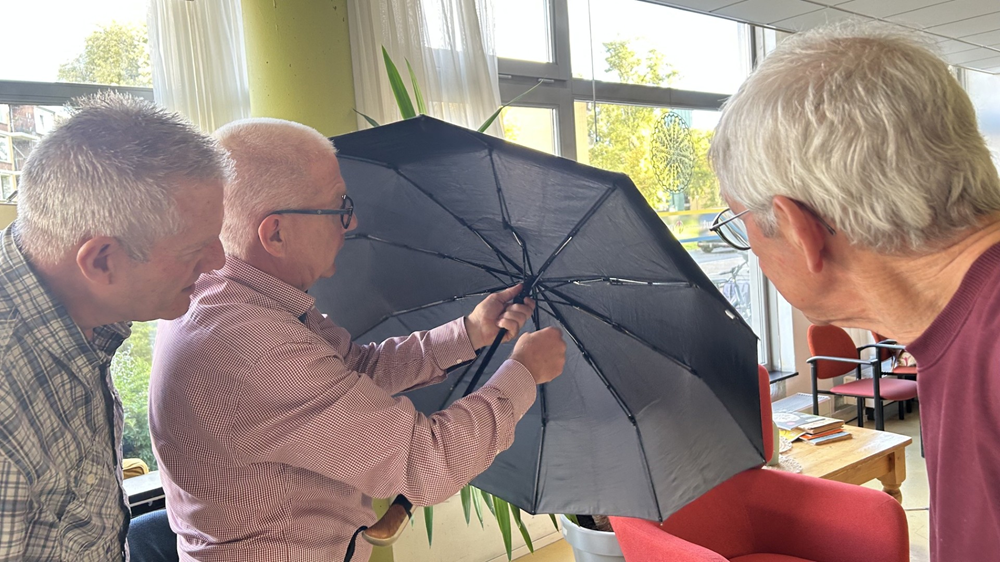 Ook je paraplu ter reparatie in Repair Café Schiedam